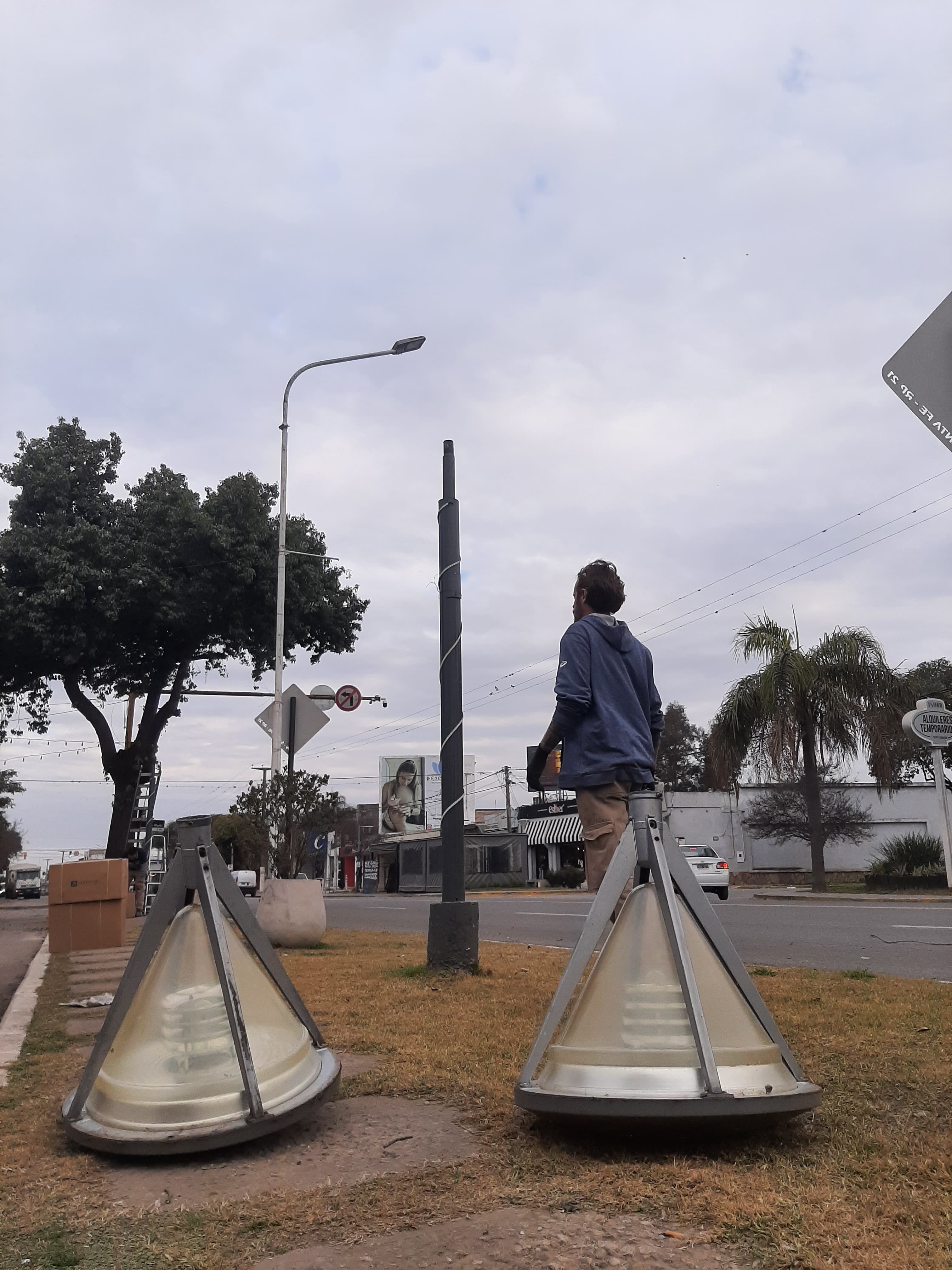 Proyecto PPM Group — Alumbrado Publico: Instalación de luminaria exterior LED en vía pública y espacios abiertos.